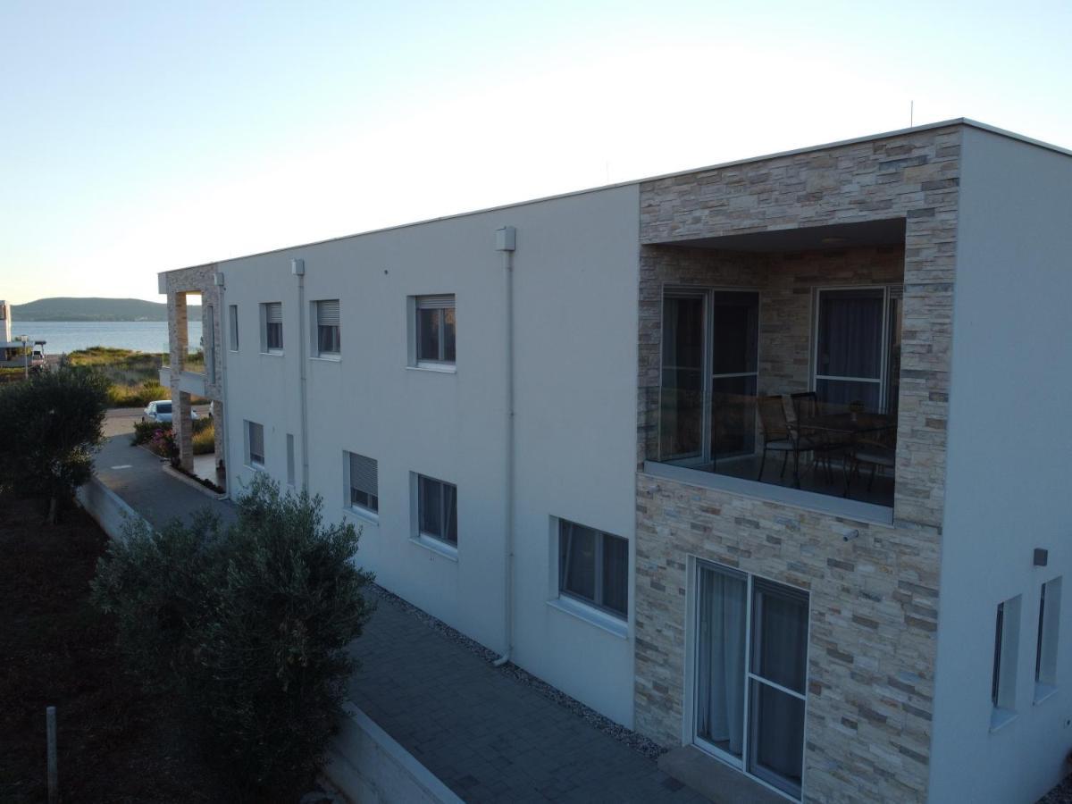 Apartment Perla ซูโกชัน ภายนอก รูปภาพ