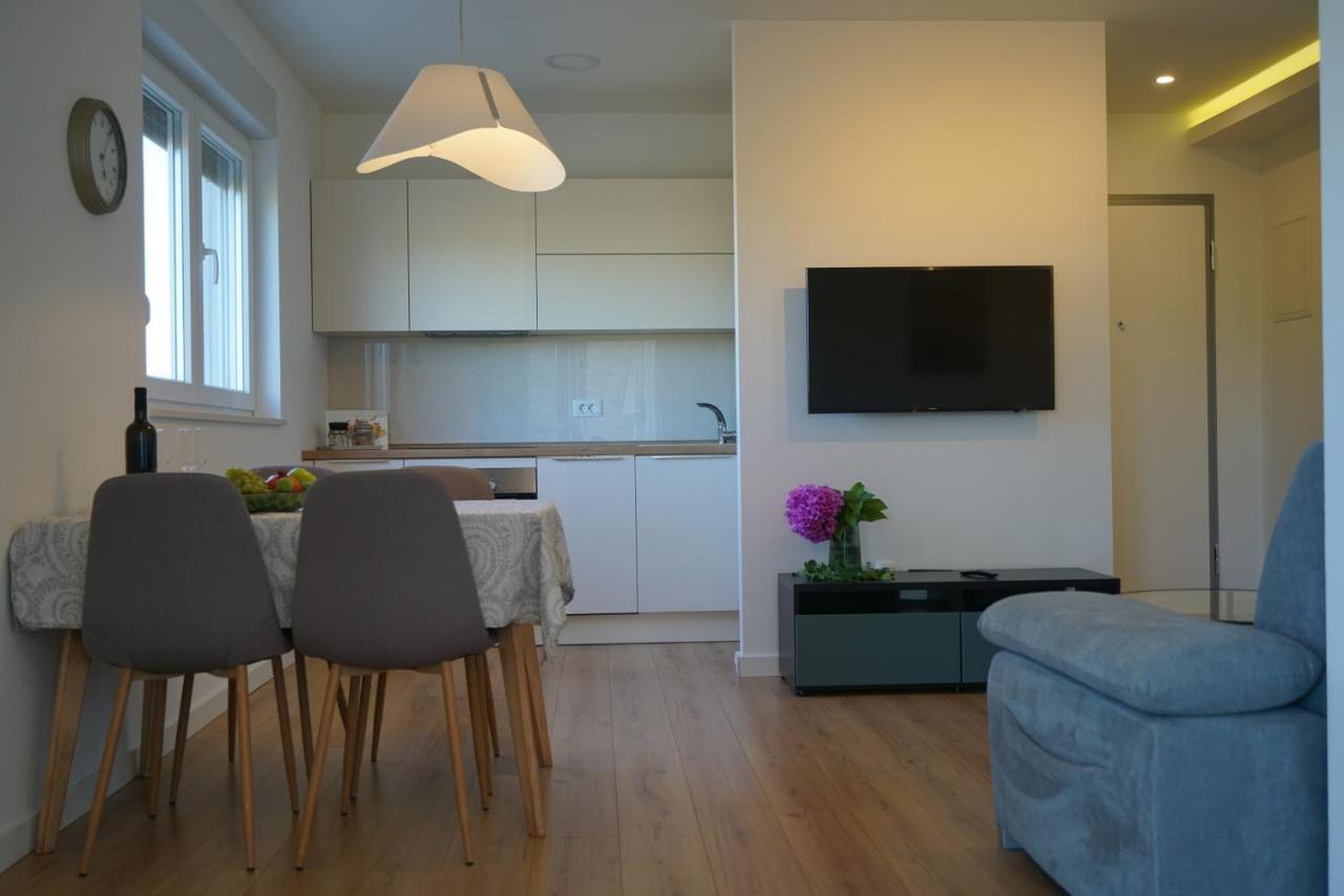 Apartment Perla ซูโกชัน ภายนอก รูปภาพ